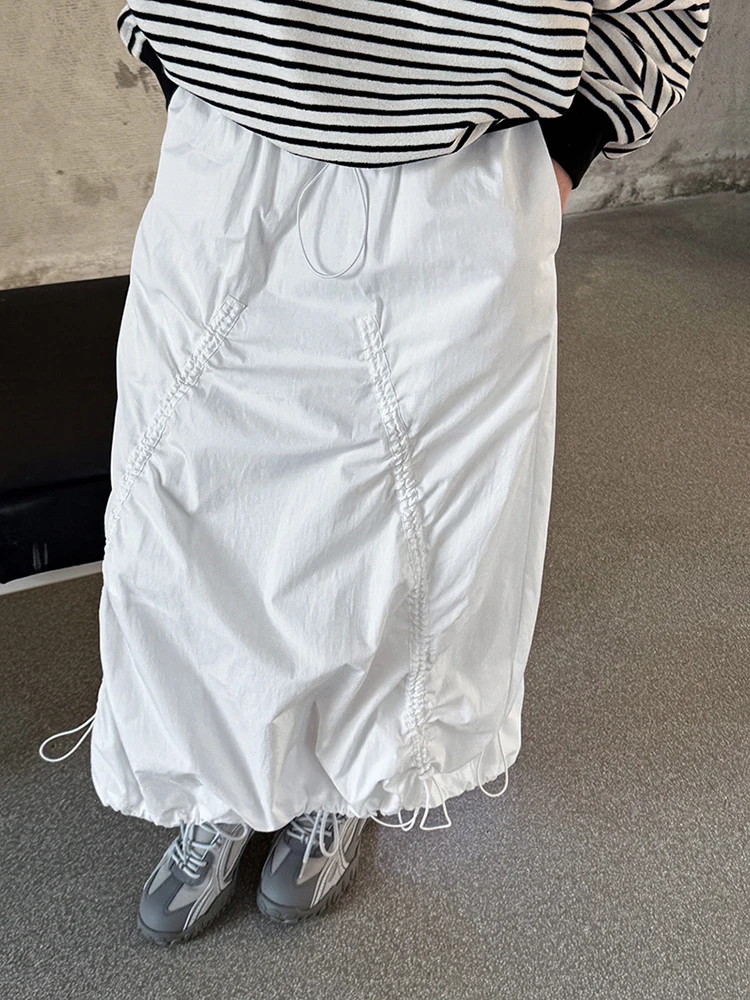 [EAM] High Elastic Waist White Drawstring Irregular Casual Half-body Skirt Women Fashion Tide New Spring Autumn 2026 1DH9428