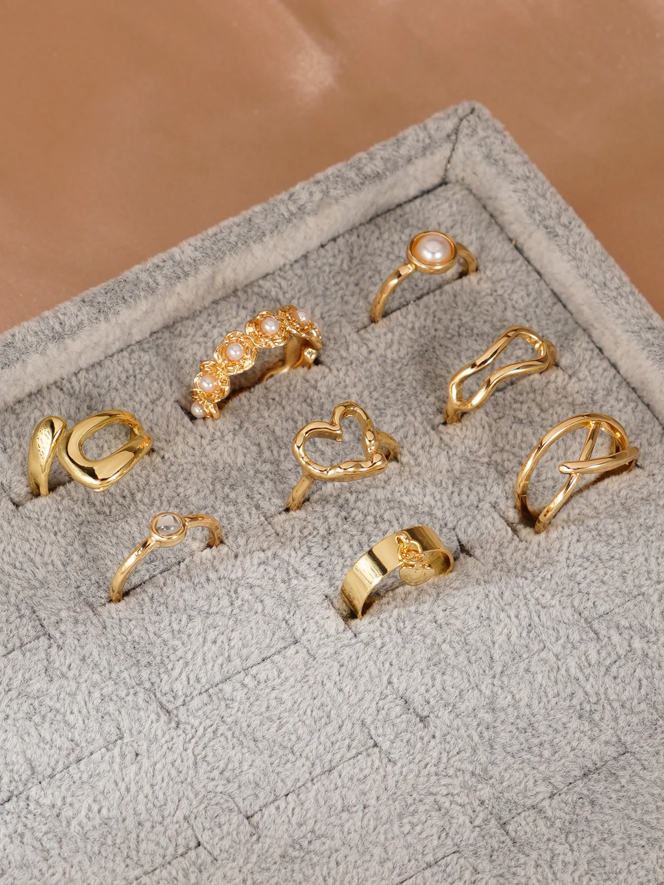 8pcs Hollow Heart Pearl Ring Set for Womens Vacation, Travel, Dating