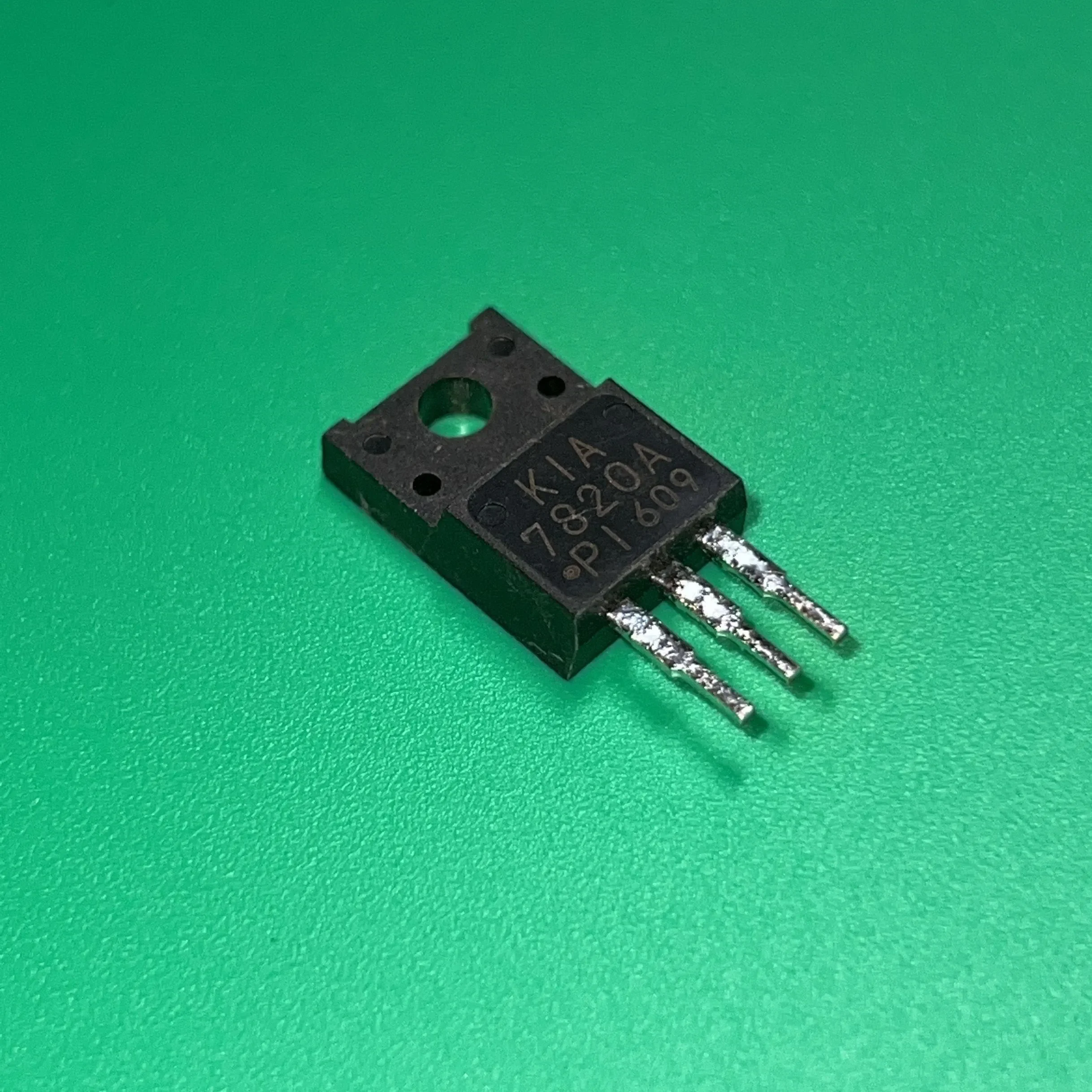 10 개/몫 KIA7820API-U/PF TO-220IS KIA7820A KIA 7820A 3 단자 포지티브 전압 레귤레이터 칩 KIA7820APIUPF
