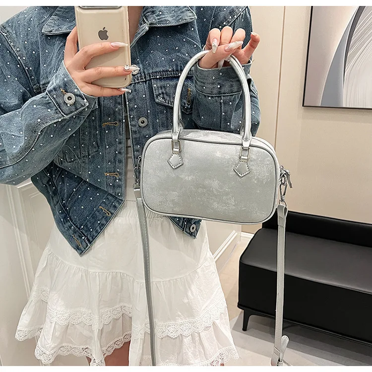 

2024 новая матовая квадратная Ретро сумка через плечо премиум-класса