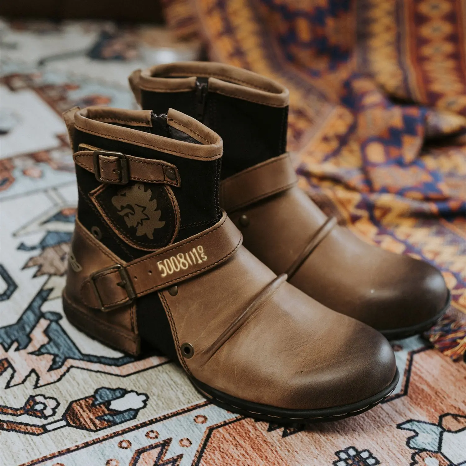 Men Chelsea Boot Handmade Round Head Retro Metal Buckle Side Zipper Men's Boots Comfortable Men Ankle Boots Zapatos De Hombre