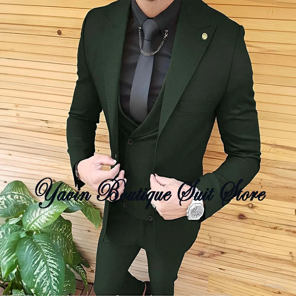 Рисунок 4 - Мужской облегающий костюм из 3 предметов