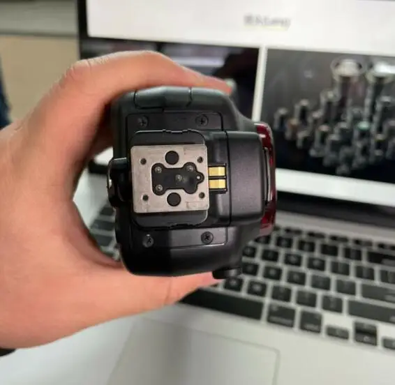 Nikon SB910 flash  97%  