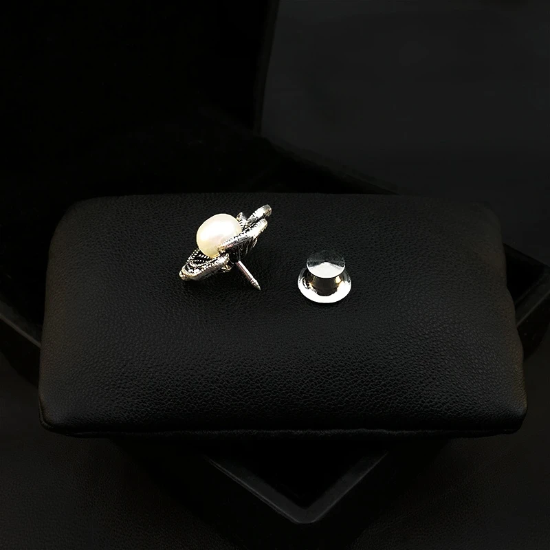 Freshwater Pearl Flower Small Brooch Original Design Vintage Accessories Women's Suit Sweater Cardigan Buckle Rhinestone Jewelry