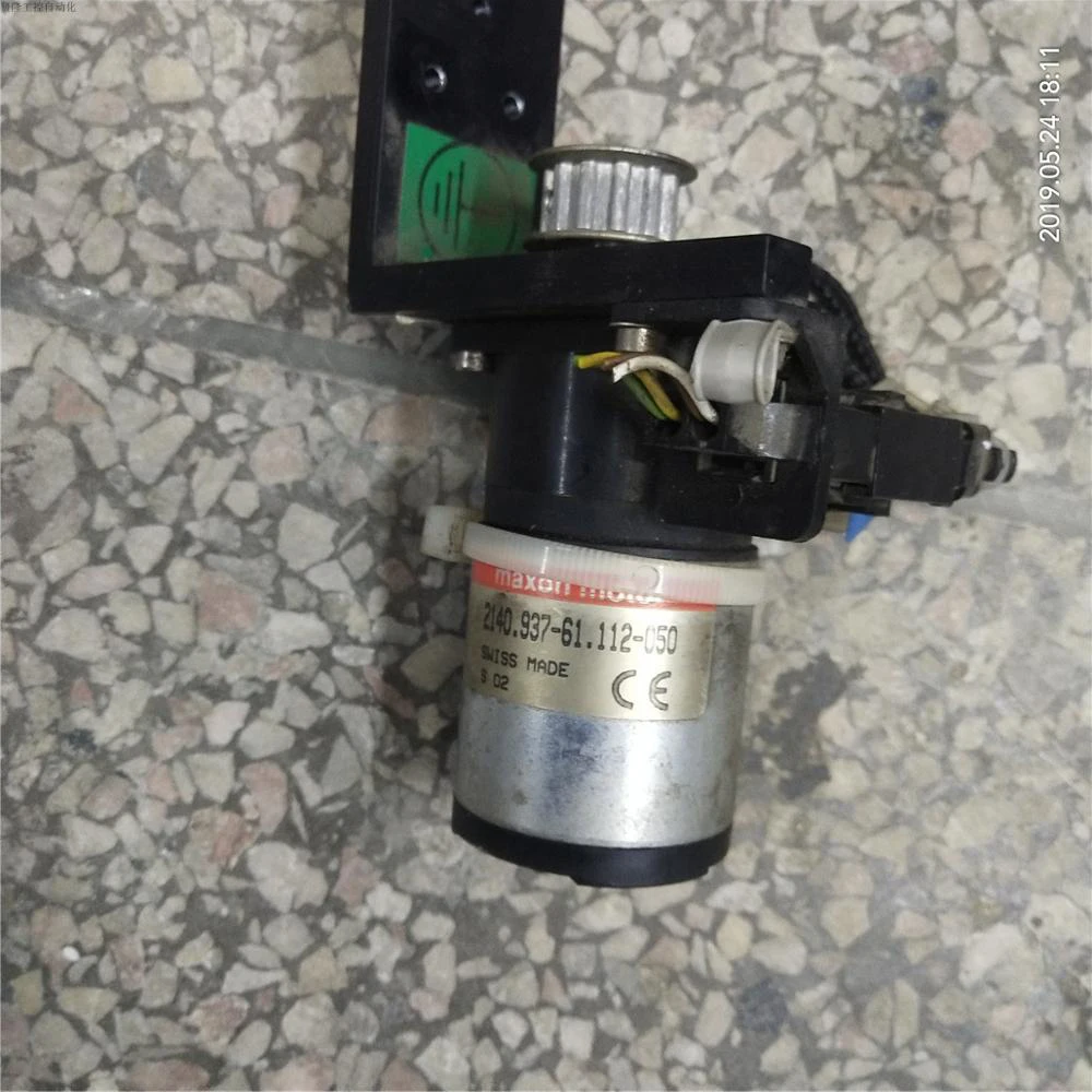 2140.937-61.112-050 MAXON MOTOR F2140 CLL, 2420 rpm, 13.6 mN-m Used