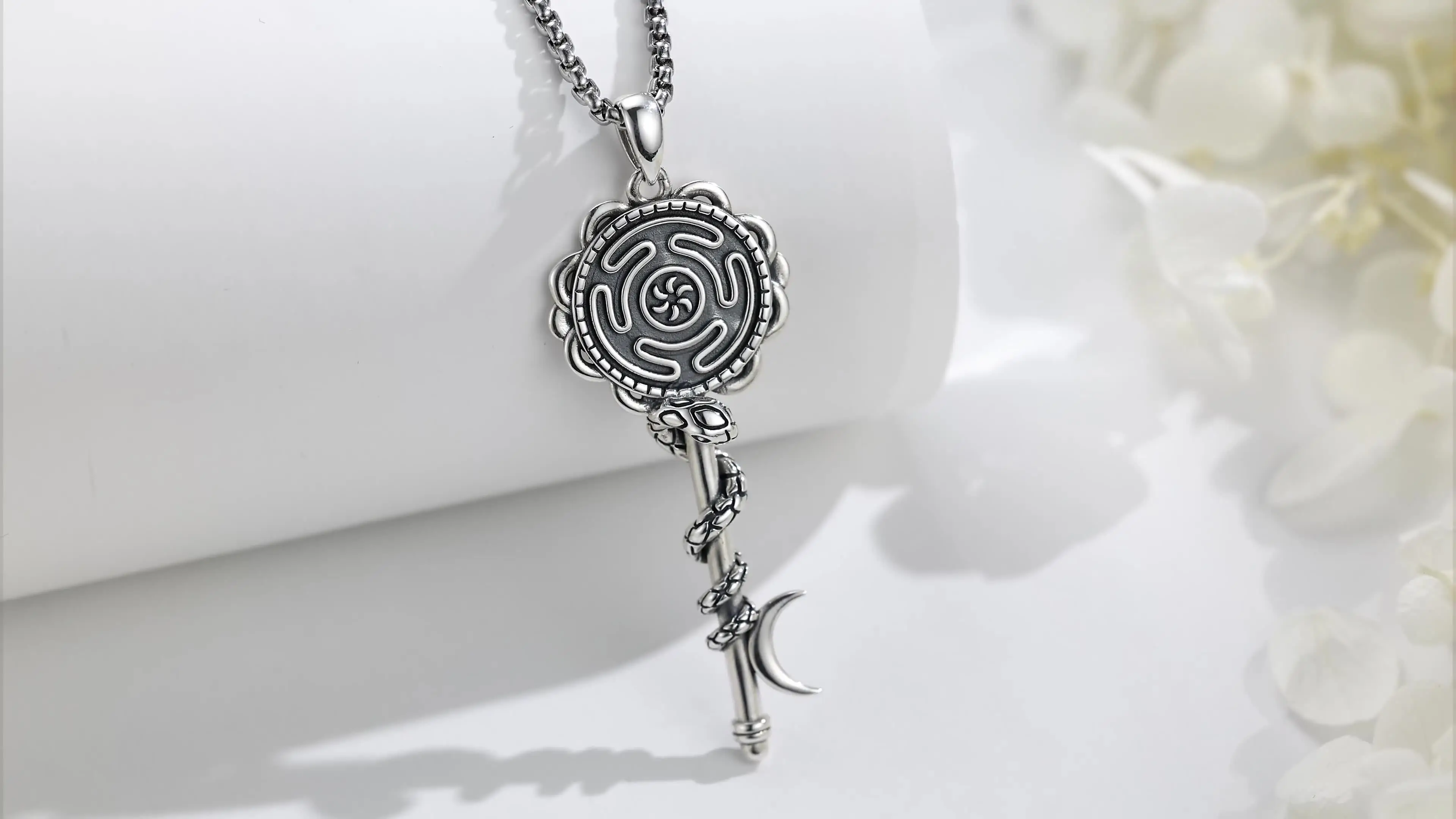 Eudora 925 Sterling Silver Hekate Wheel Necklace Vintage Snake