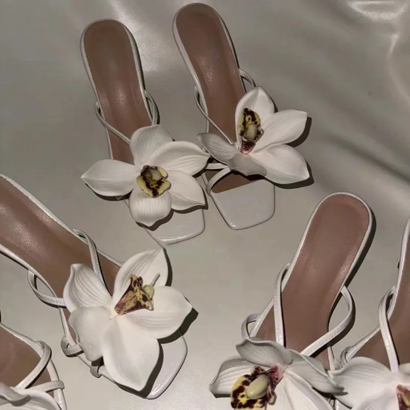Small and Niche Design with Flower Exposed Toes Slim Heels Roman Sandals, Women's High Heels, Wearing A Flip Flop On The Outside