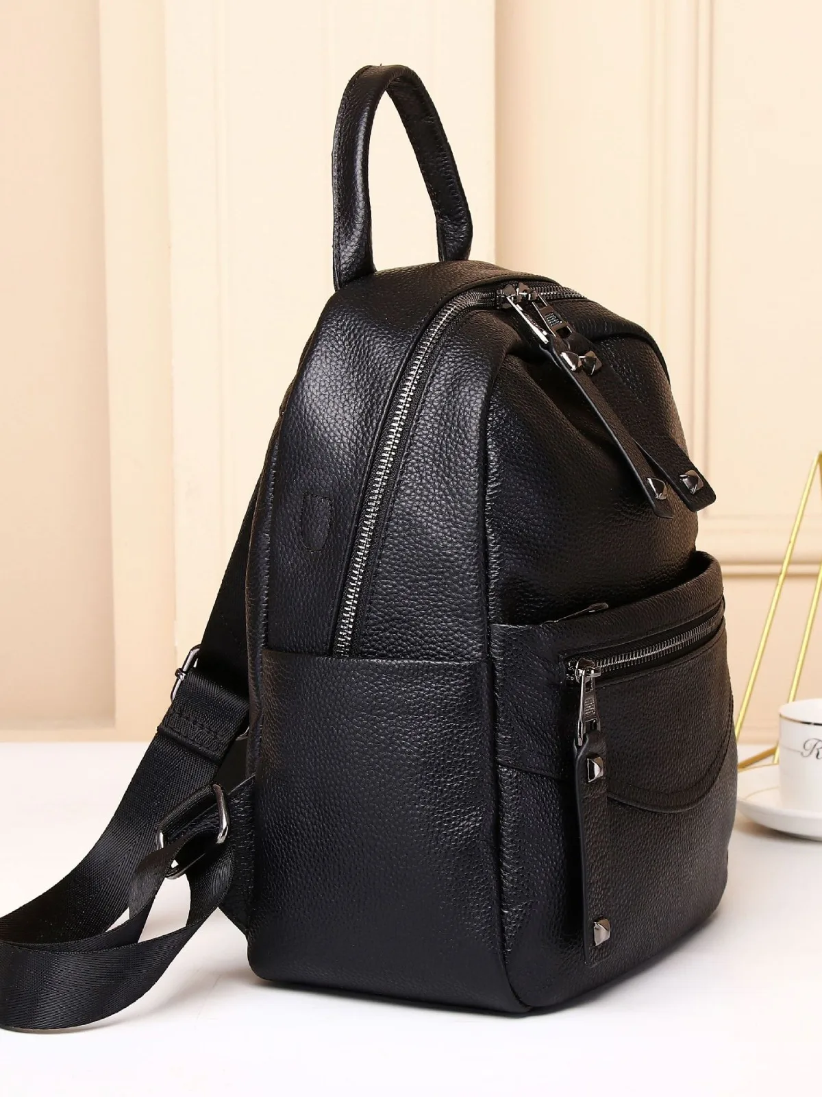 Leather Backpack With High-End Feel, Niche Commuting Soft leather Handbag, New Casual Versatile Women's Small Backpack 3