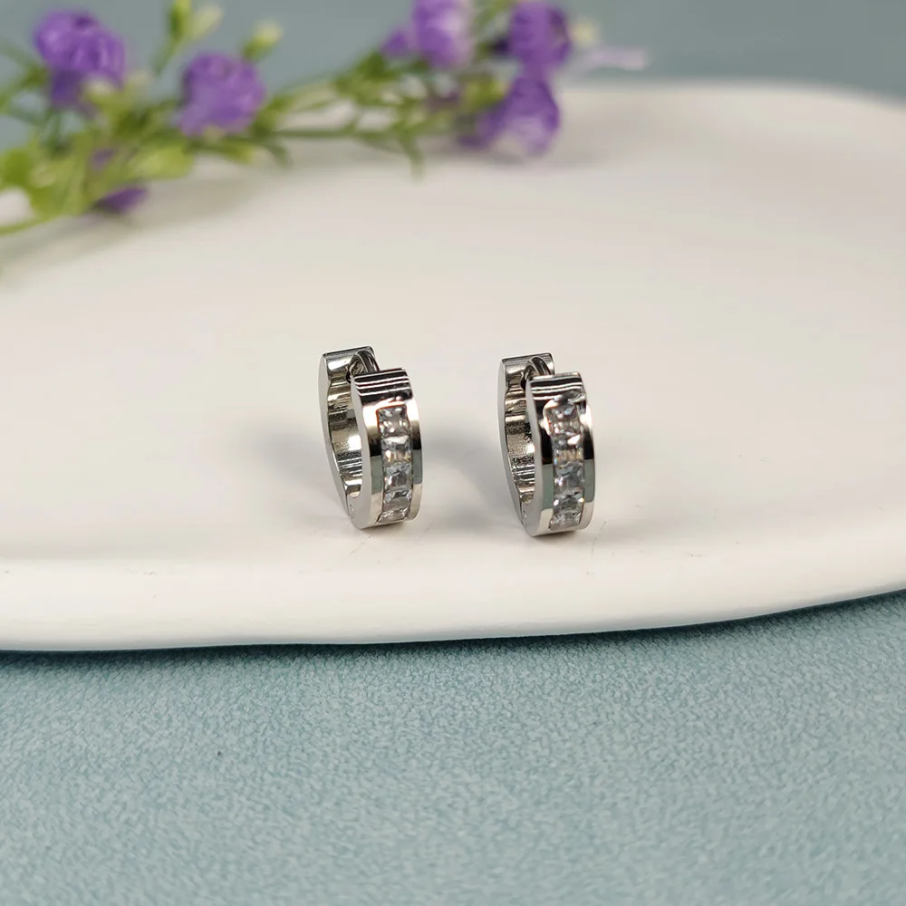 JeeMango Fashion Star Zirkonia Runde Creolen Edelstahl Hohe Qualität Schmuck Minimalistischen Ohrringe Großhandel E25105 – Detail 7