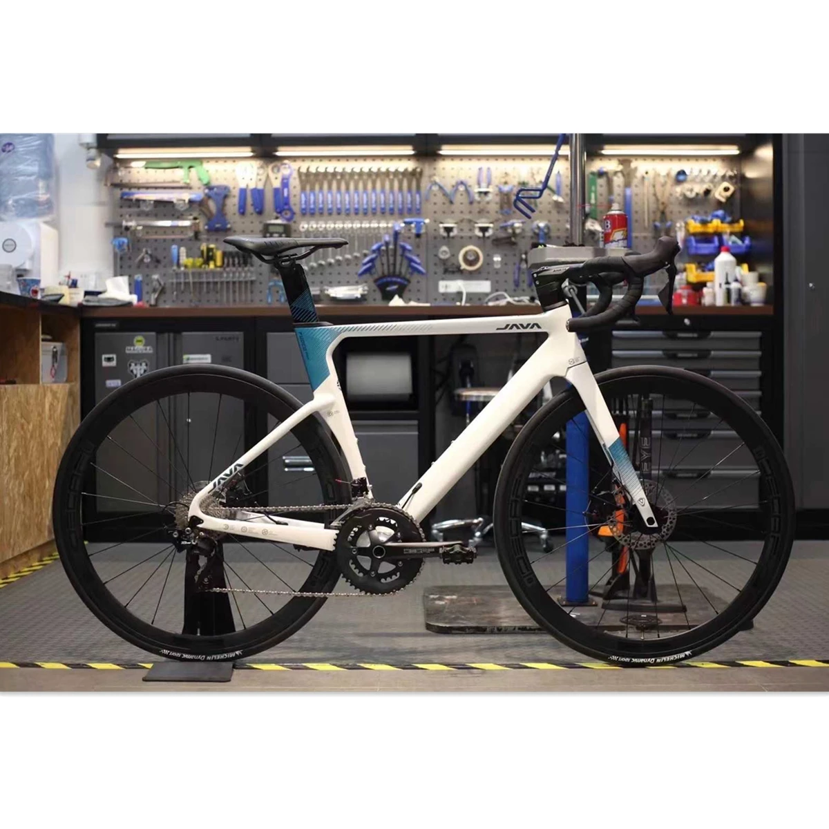 

J.AIR Carbon Fiber Road Bicycle 22 Speed Carbon Race Bike Wire Pull Hydraulic Disc Brake R7000 105 UCI Certification