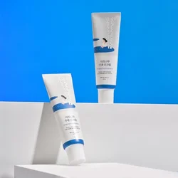 Spf50+ Moisturizing Sunscreen Strong Uv Protection Moisturizing Essence Facial Treatment Isolate And Repair Invisible Pores