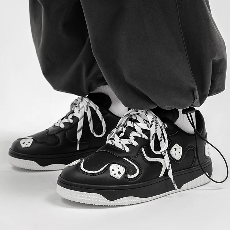 

Men Sneakers Vulcanized Shoe Lace Up Personalized Little Skeleton Head Non-slip Skateboarding Outdoor Sports Casual Couple Shoe
