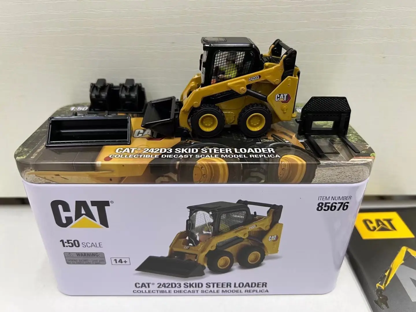 DieCast Masters Cat 242D3 Steer Loader 1/50 Scale Metal Model Toy Gifts DM85676