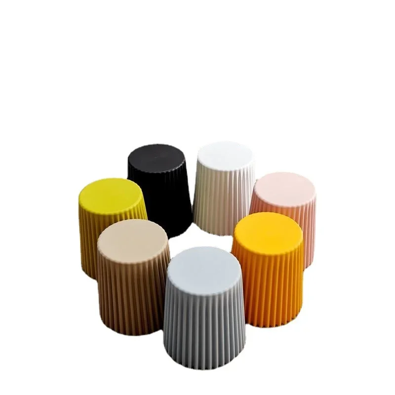 

Cheap Nordic Plastic Coffee Table for Living Room Side Table Bedside Ottoman Small Round Table Creative Ins Stool Home Decor