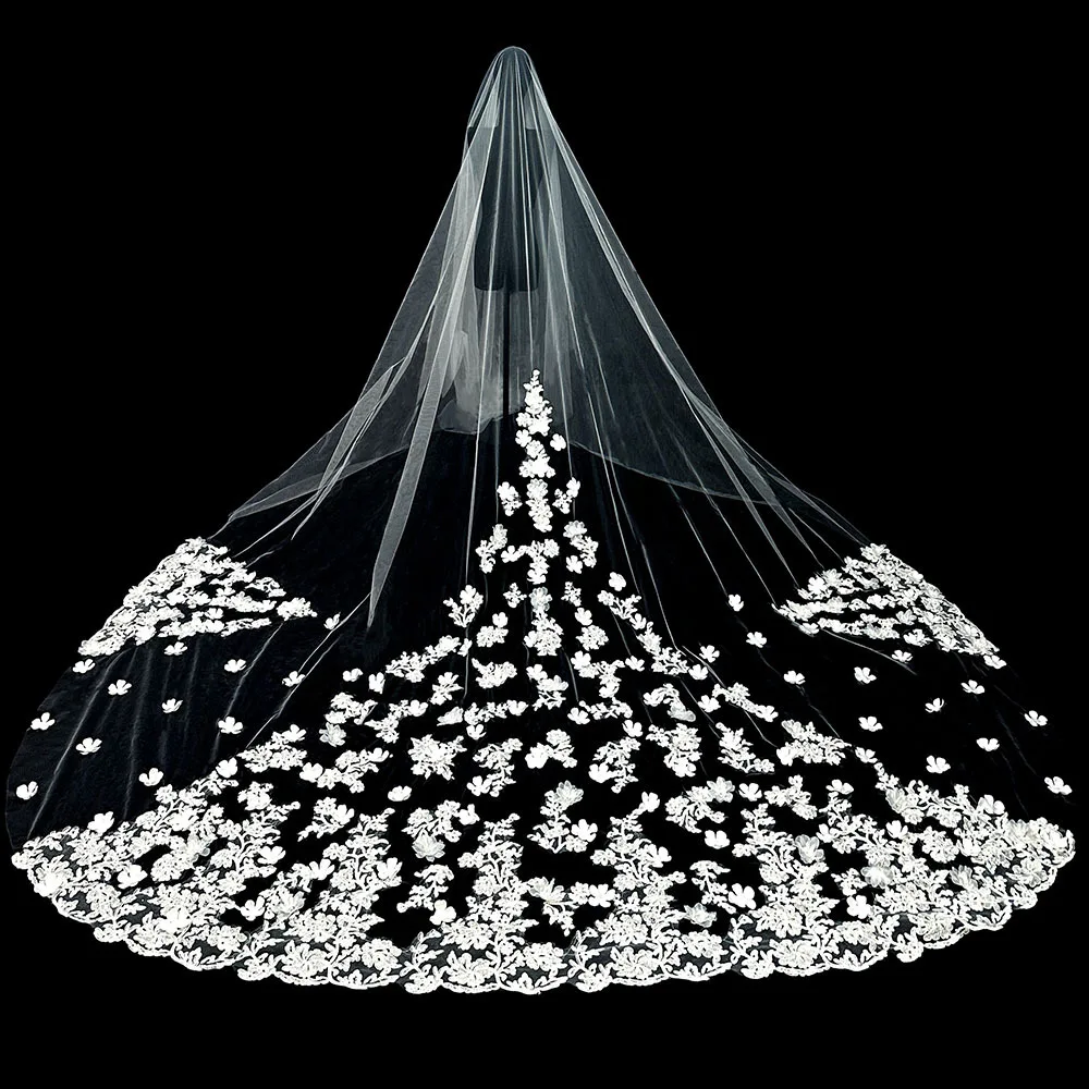 

Gorgerous Ivory Wedding Veils with Comb 350cm Floral Appliques Wedding Accessories Handmade Luxury Cathedral Length Bridal Veils