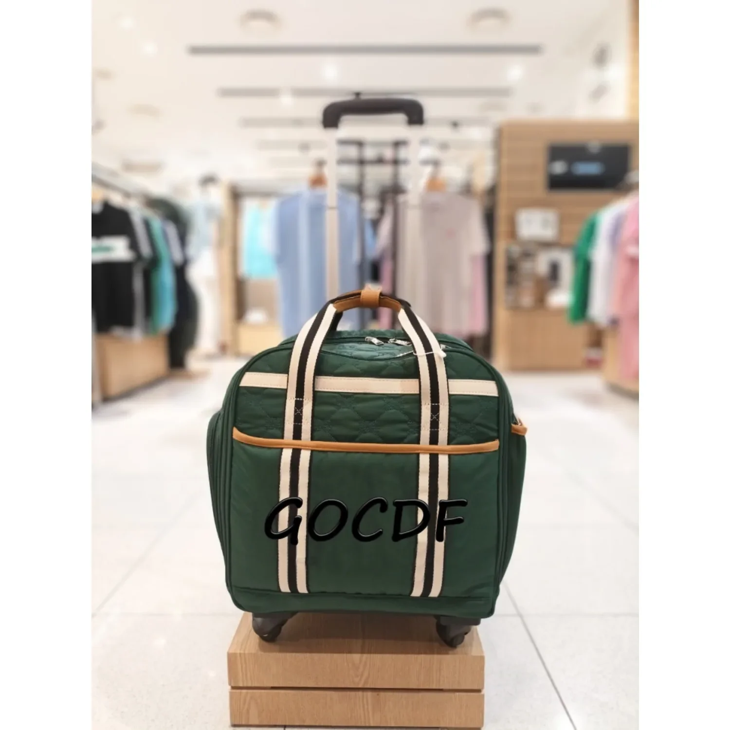 

2024 New Golf Clothing Bag Trave Lwheeled Suitcase Bag Lightweight Large Capacity Boston Bag 골프백