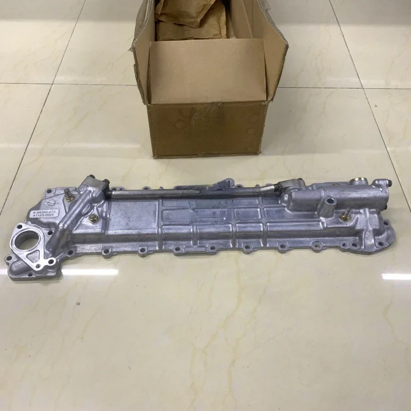 

6HK1 Oil Radiator Assembly 8-94390075-3 8-94390-075