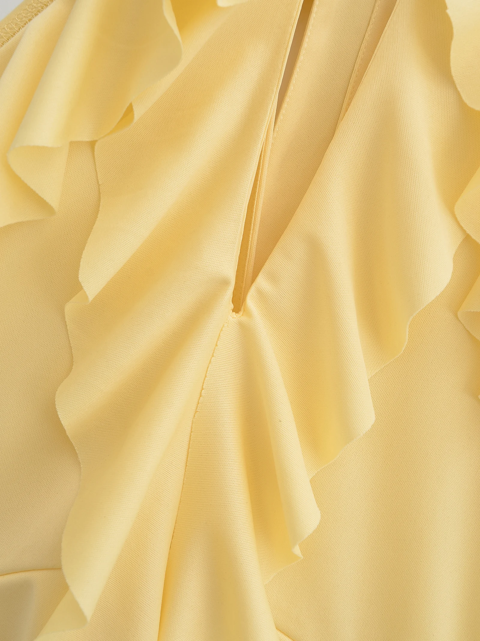 TRAFZA Woman Tierred Ruffles Halter Top Sleeveless Bow Lace-up Yellow Camisole Lady 2025 Summer Sweet Beach Style Women's Sling