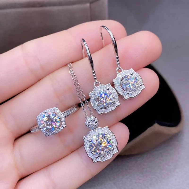 

Комплект из кольца и серёг, из серебра 925 пробы