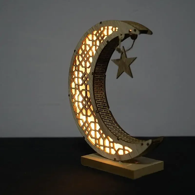 een maan en een moskee in de lucht .a achtergrond voor Ramadan. sociaal