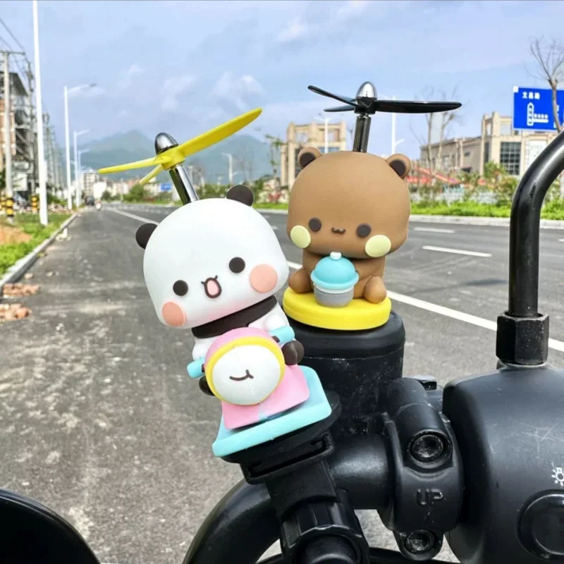 

2024 Lesser Panda Bubu And Yi Er Bamboo Dragonfly Electric Vehicles Bicycle Kawaii Decorations Helmeted Bamboo Dragonfly Gift