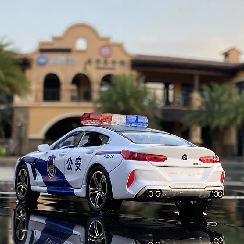 1:32 BMW M8 Car Model Decoration Simulation Alloy Car Model Police-Car Model Sound Light Toy Pull Back Car Children Gifts A29 2