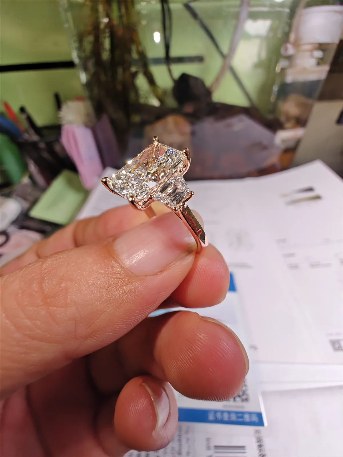 14K Gold Lab-Grown Diamond CVD HPHT Radiant Cut 4CT Three-Stone Ring 10K Gold Engagement Ring Fashion Jewelry Wholesale 3