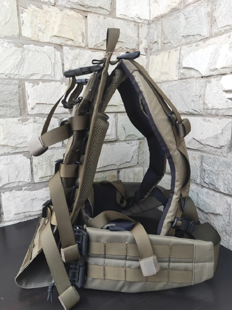 

Outdoor Tactics Laser Guidance Instrument Radio Back Frame Light Heat Dissipation Outdoor Multifunctional Back Frame