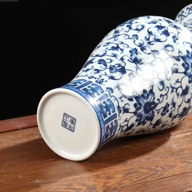 Jingdezhen磁器アンティークブルーとホワイトの磁器花瓶装飾