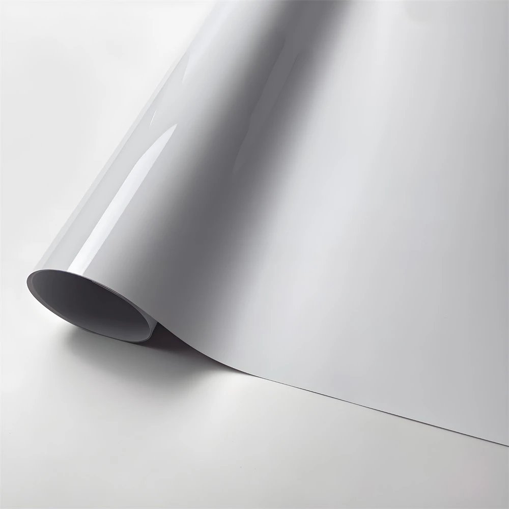 Film d'enveloppe de vinyle pré-étendue pour application d'antenne