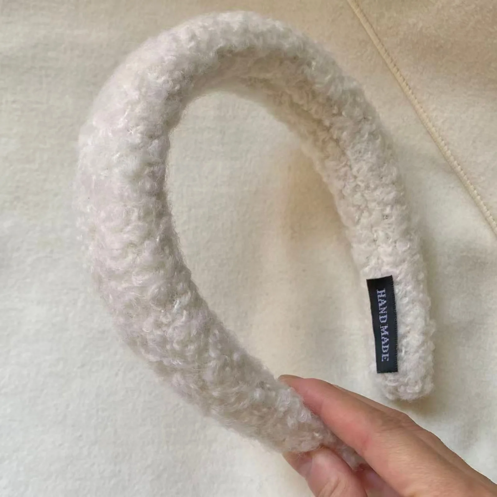 1PC White Fuzzy Wool Headbands, Handmade Fluffy Hair Accessories, Soft Warm Winter Headwear, Stylish Thick Padded Hair Bands