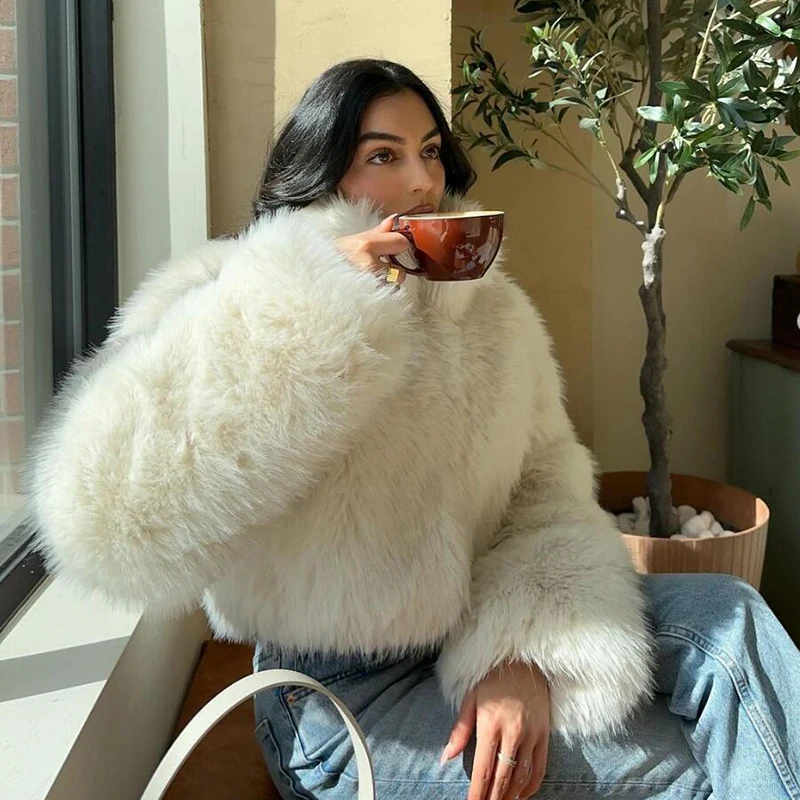 Brand Iconic Fashion Kendall Jenner Snow White Fox Fur Jacket Women Winter Fluffy Warm Faux Fur Coat Girls Streetwear