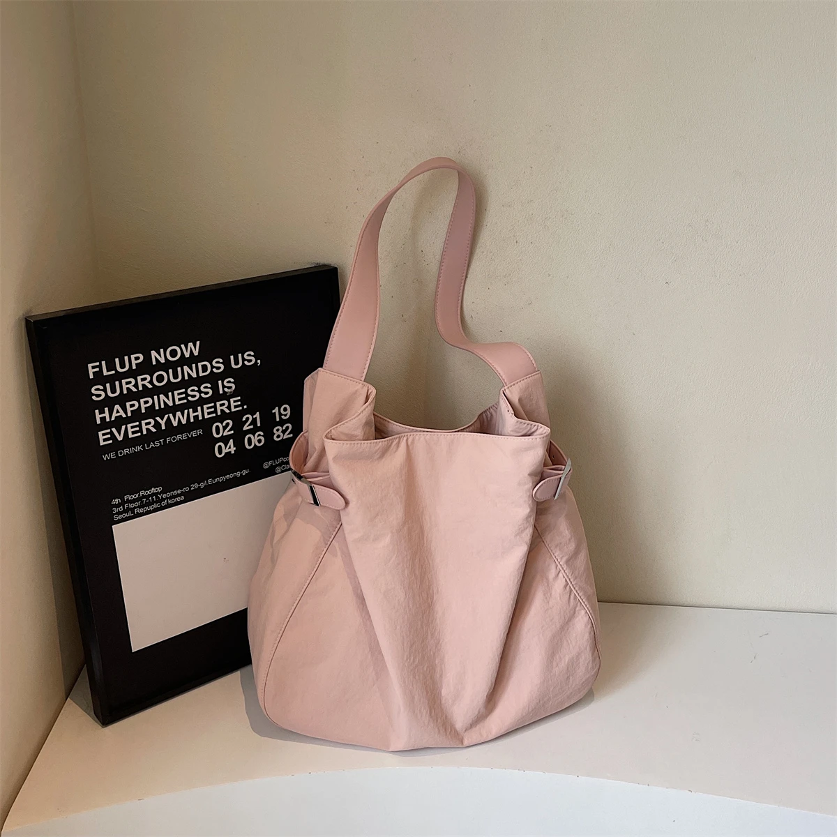 Japanese Style Canvas Tote Bag for Women 2025 New Fashion Shoulder Bag Simple and Versatile for Work and Work Clothing Large Capacity Traveling Shopping Student Class