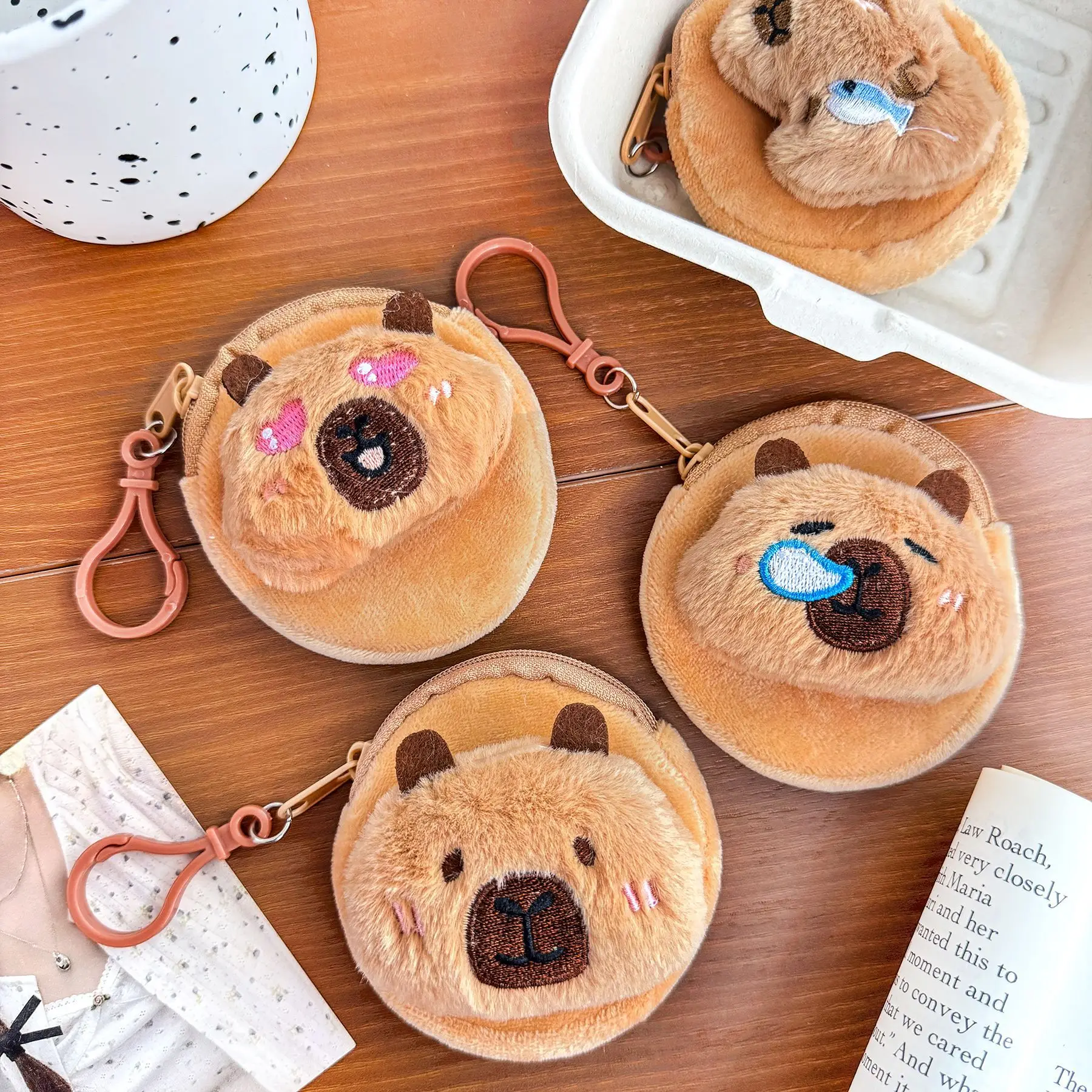 1Pcs Creative Capybara Kawaii Anime Plush Coin Purse Lovely Cartoon Round Bags Pendant Funny Mini Fashion Headphone Storage Bag
