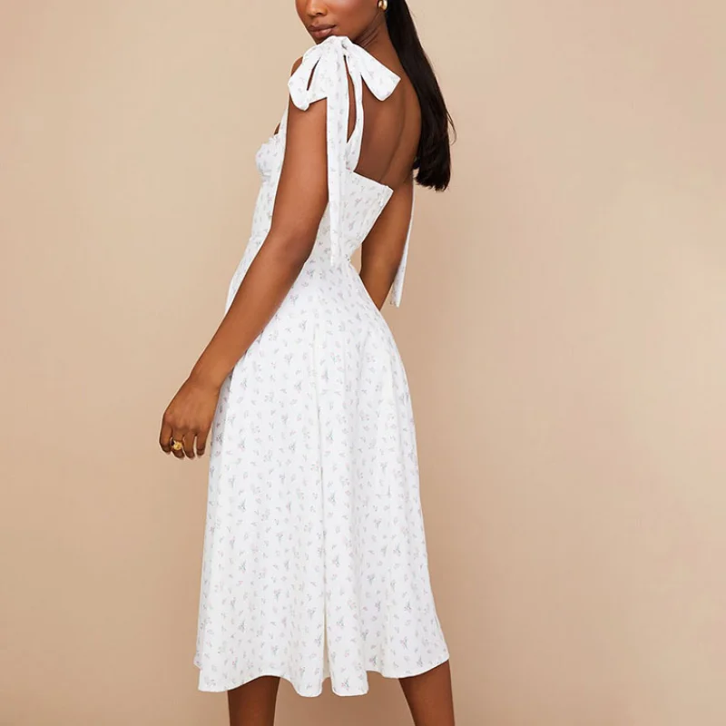 Рисунок 4 - Платье женское средней длины с V-образным вырезом