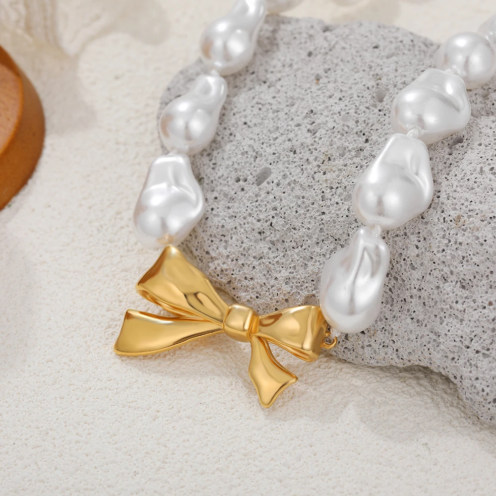 Elegant Irregular Baroque Pearl Bow Necklace for Women Handmade Weave Gold Color Bowknot Pearls Temperament Choker Party Jewelry
