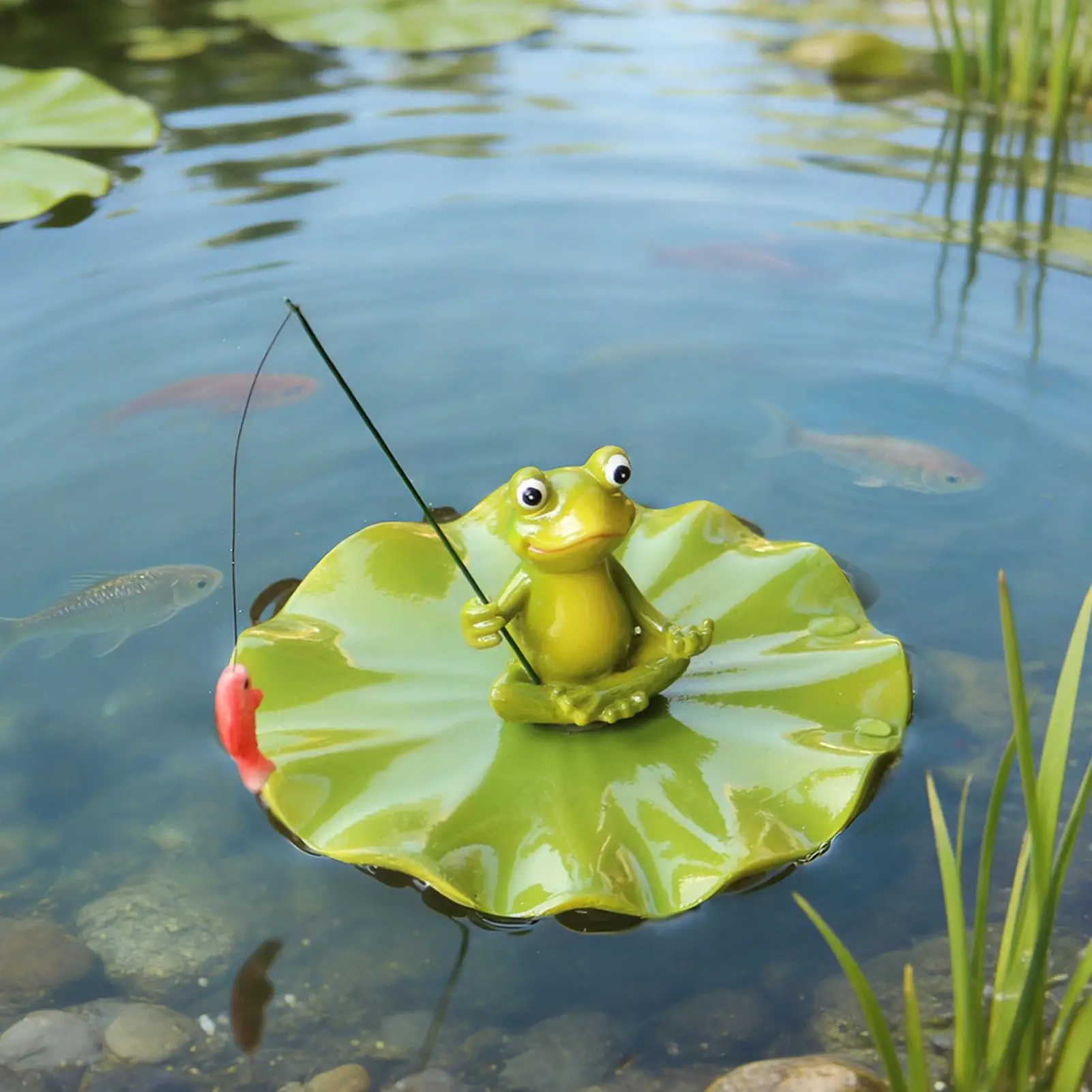 Schwimmende Frosch-Statue mit Angelmotiv, Teich-Deko, Wasserdichte Niedliche Realistische Gartenfigur für Aquarium, Terrasse, Pool und Garten