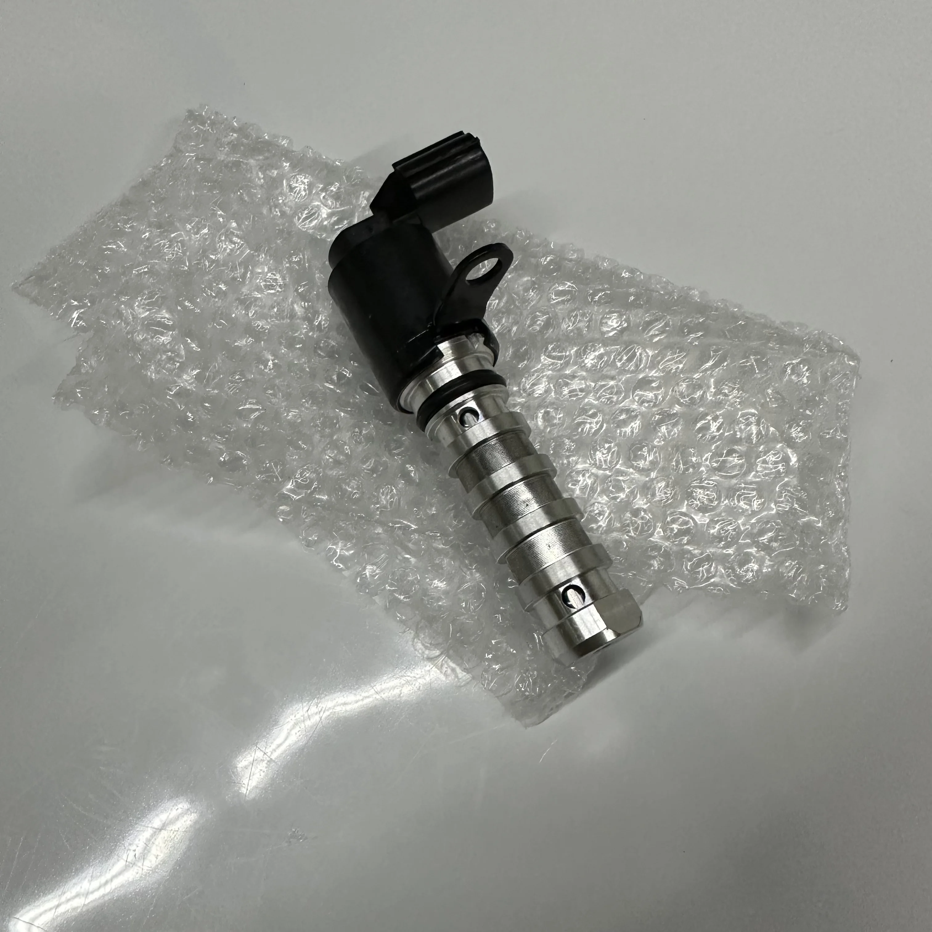 243752G500 Exhaust Variable Valve Timing Solenoid for Hyundai Tucson Sonata for Kia Optima Sportage 24375-2G500 exhaust sound valve kit