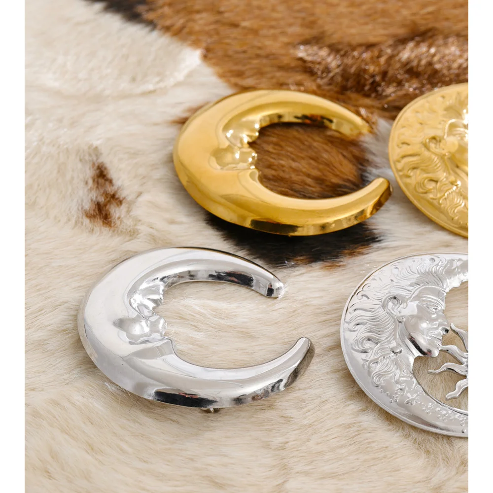 Yhpup Waterproof Metal Sun Moon Brooch
