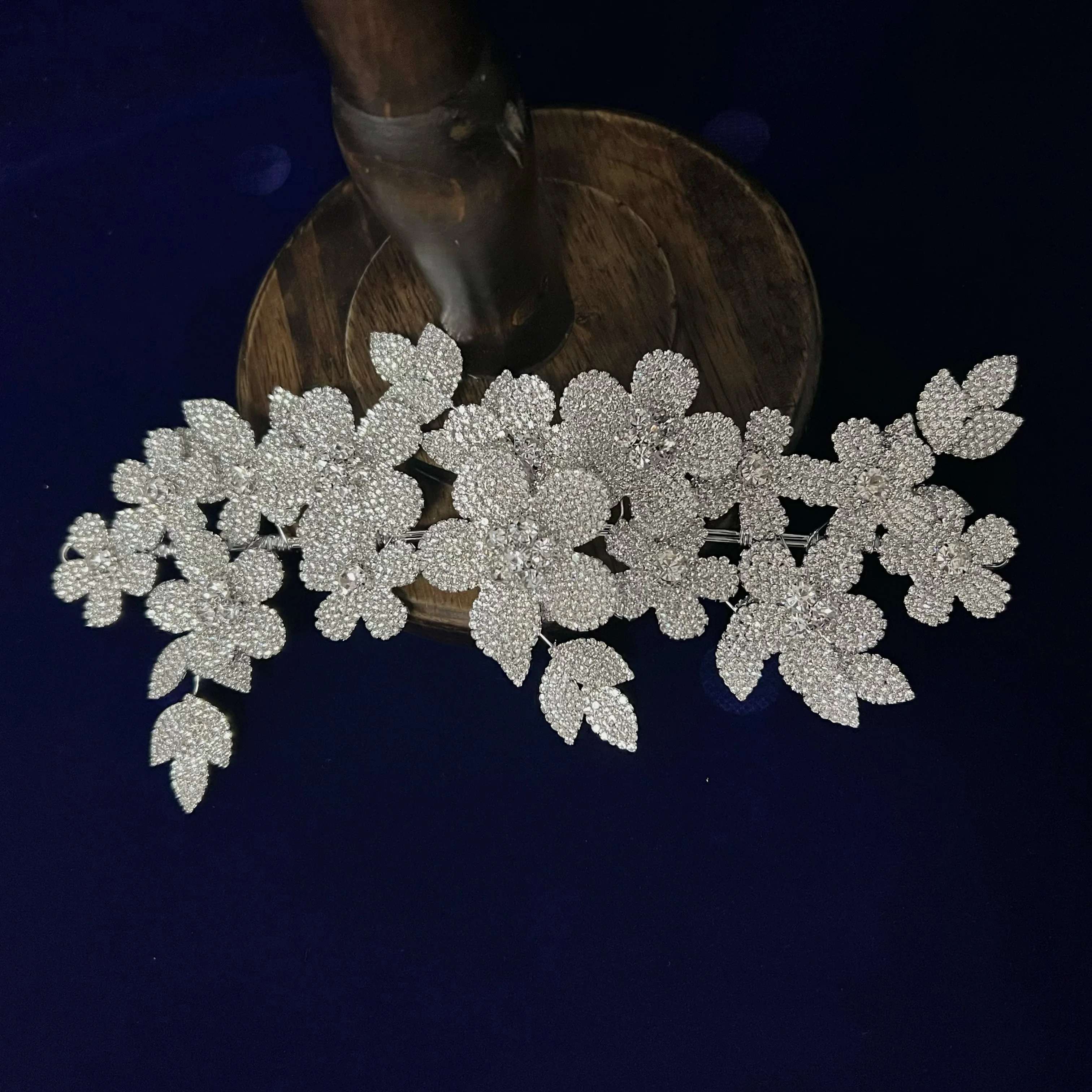 

Gorgeous Ear of Wheat Zircon Crystal Brides Tiara Crowns Bridal Headbands Headpieces Wedding Hair Accessories