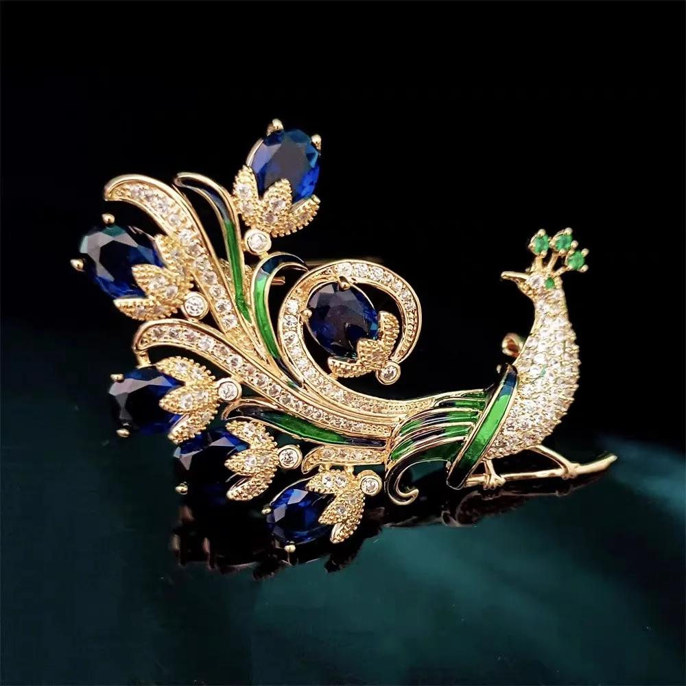 Enamel Brooch Luxury and fashionable peacock open screen brooch European and American retro colored enamel pin accessories