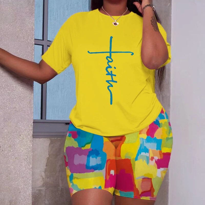 

Женский летний комплект из двух предметов, короткий топ с круглым вырезом и шорты, комплект из двух предметов для женщин, топы и шорты, летний женский костюм