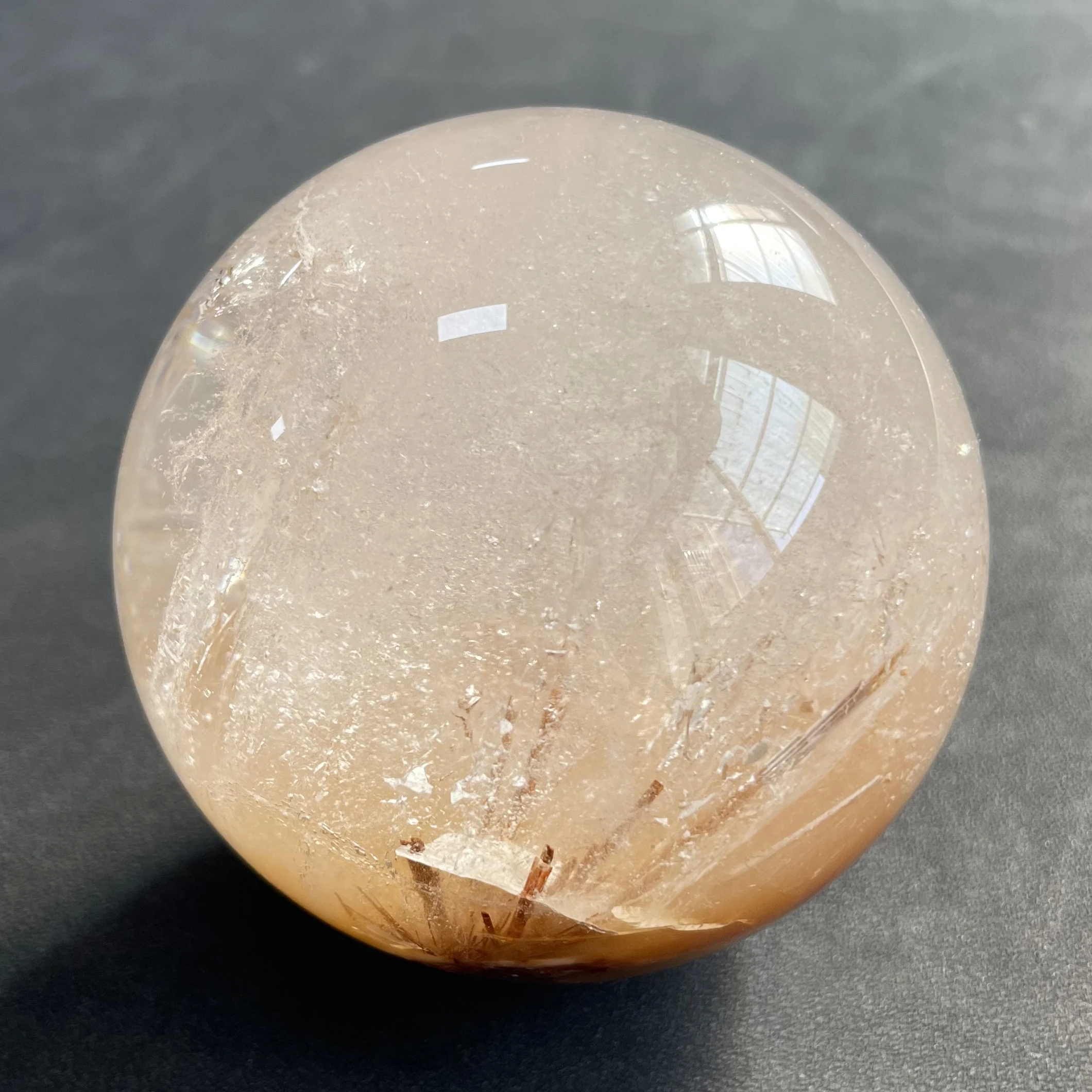 

660g Natural Quarte Rutilated Rabbit Hair Crystal Ball Polished Quartz Sphere Reiki Healing Gift Room Decor Fengshui Y1330