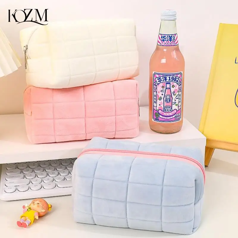 

Women Cosmetic Bags Soft Plush Cosmetic Bag Fluffy Cosmetic Makeup Storage Bag Travel Wash Storage Bag Handbag Lady Gift