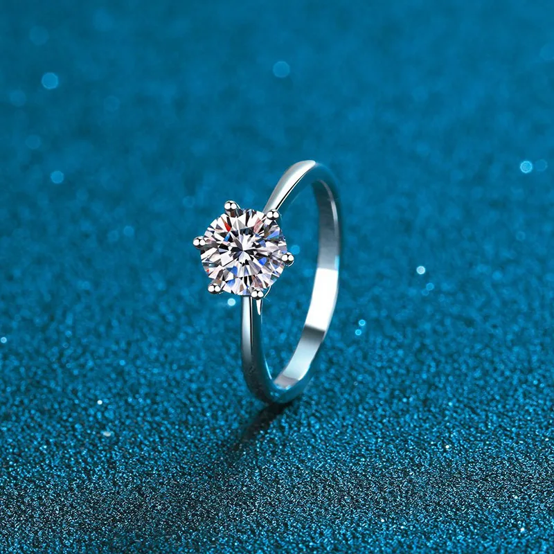 

Six-claw light arm 18K platinum diamond ring moissanite 1 carat moissanite plated PT950 platinum live ring for women