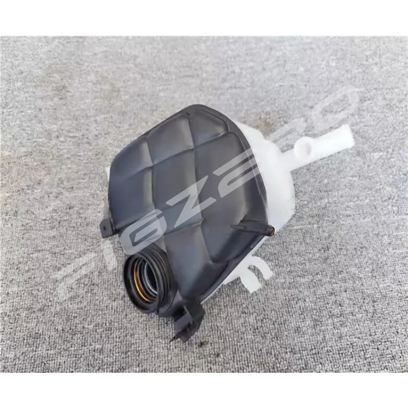 액체 저장 보조 주전자 소형 물탱크  중국산 메르세데스 벤츠 W164 ML350 ML500 GL350 GL450 GL550에 적합