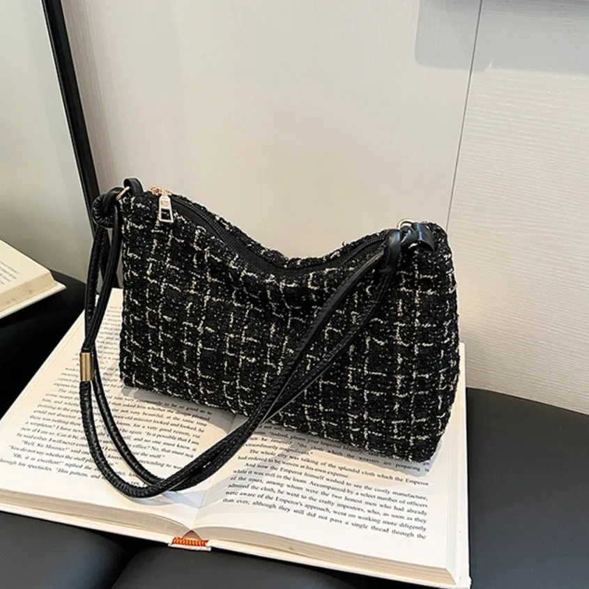 

Dacron Woolen Plaid Underarm Bag Soft Hobos Purse Crossbody Bag Korean Style Appliques New Luxury Designer Handbags Versatile