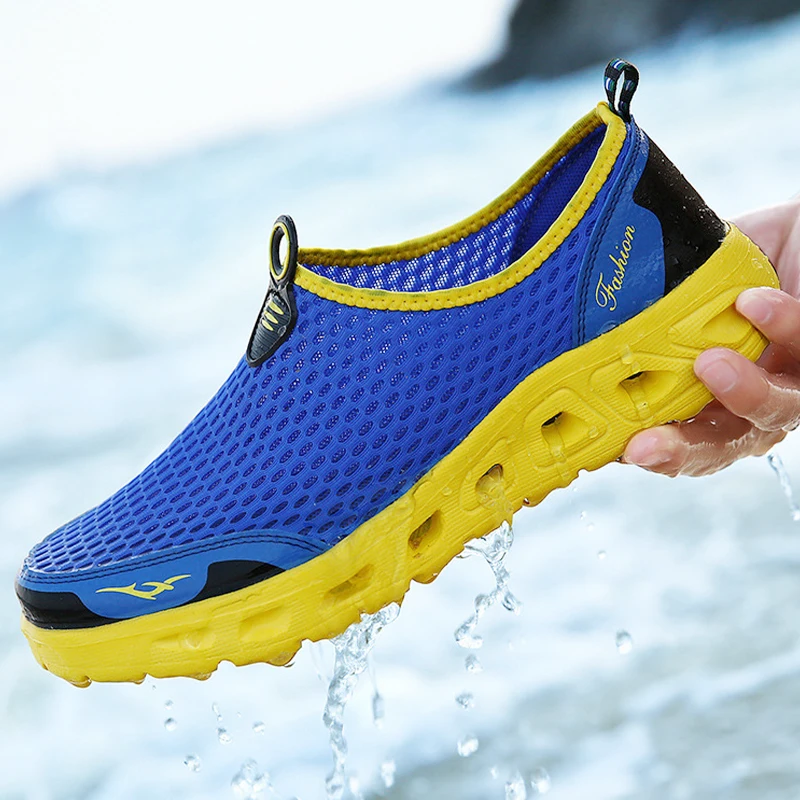 QuickDrying Men's Aqua Shoes Lightweight Swimming Shoes for Men Anti