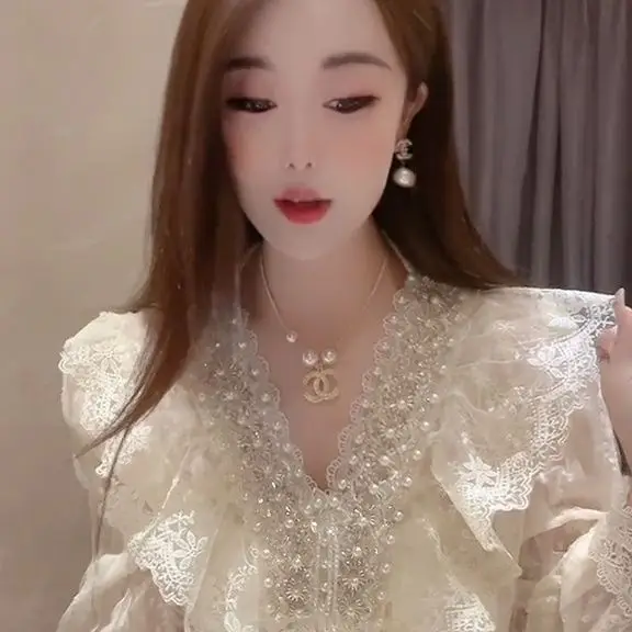 중공업 비즈 러플 레이스 셔츠, 봄 및 여름, 버블 슬리브, V넥 탑, 신상 패션