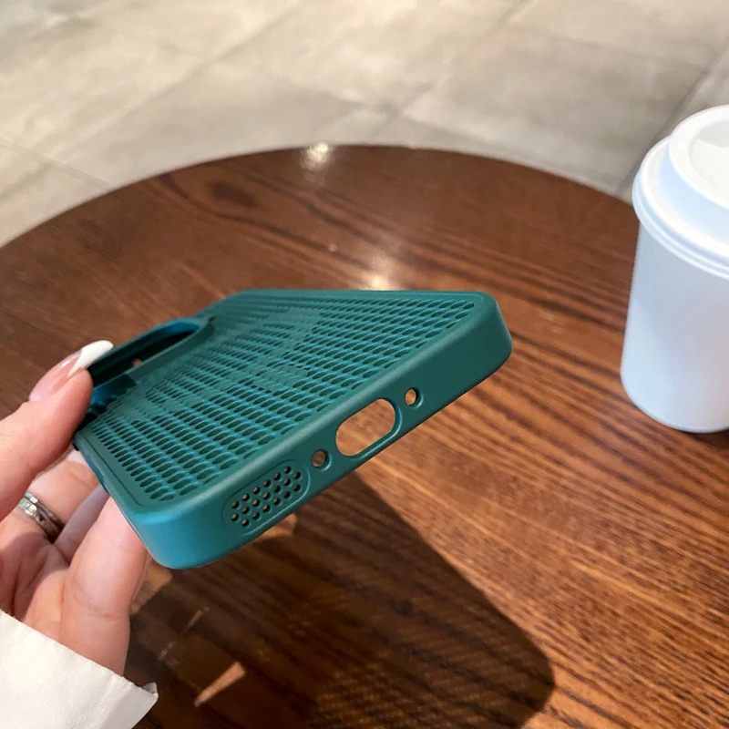 Magnetic Honeycomb Heat Dissipation Cooling Phone Case